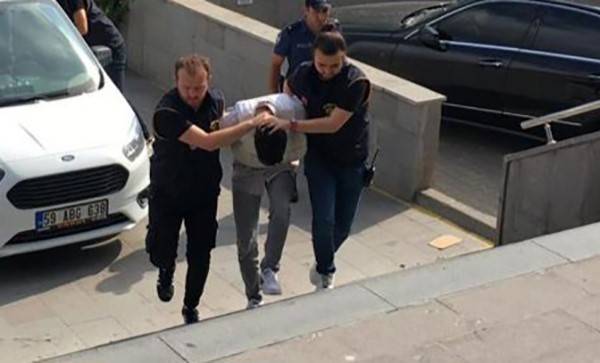 Kız Arkadaşını Süpürgenin Kablosuyla Boğarak Öldüren Zanlı Adliyede