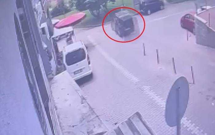 Aracıyla Çarptığı Ağaçların Altında Kalmıştı: Kaza Anı Ortaya Çıktı
