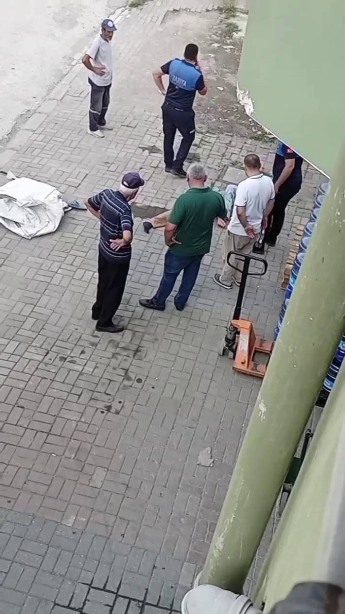 Kağıt Toplayıcısından ‘Oscarlık’ Bayılma Numarası