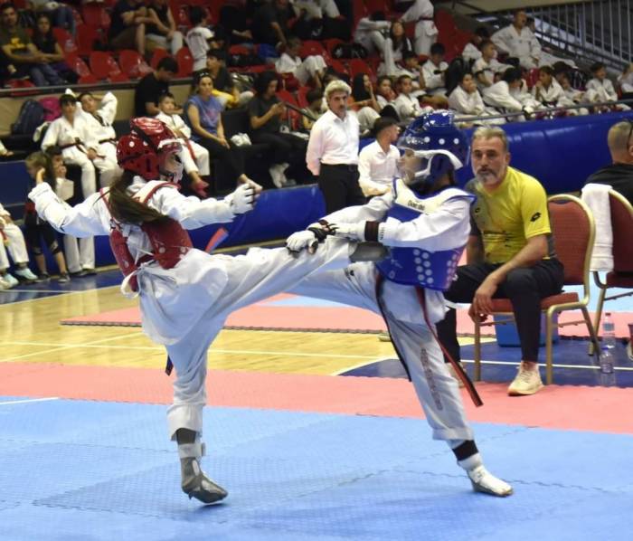 Yunusemre Belediyesporlu Tekvandocular Seçmelere Damga Vurdu