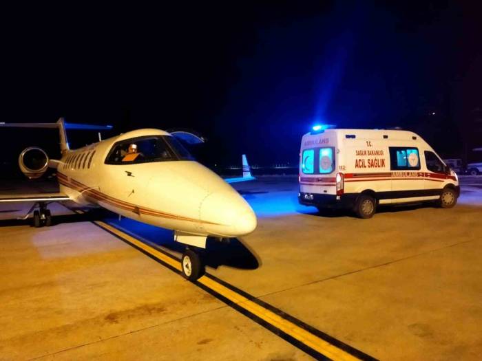 61 Yaşındaki Hasta Ambulans Uçakla Tedavi İçin Bursa’ya Getirildi