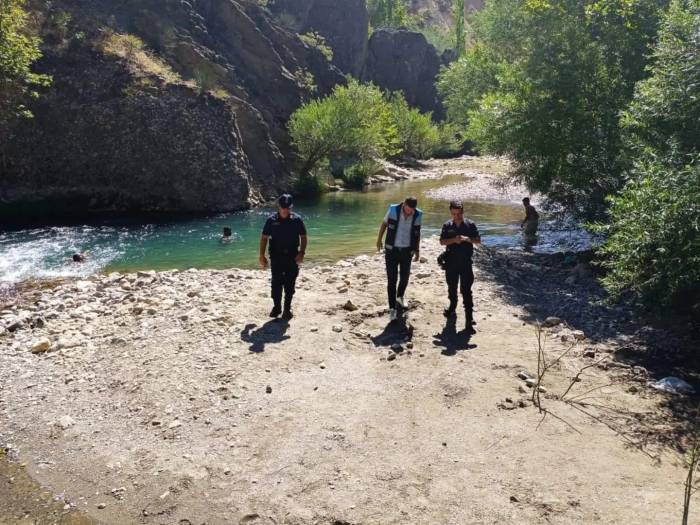 Ekosisteme Zarar Veren Malzemeler Toplandı