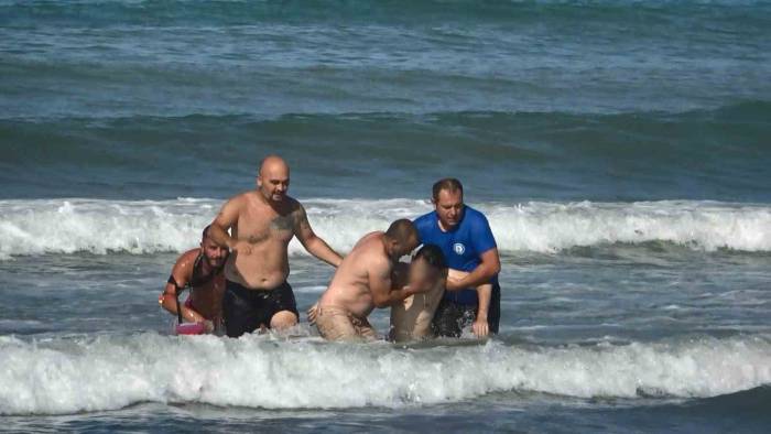 Ankara’dan Geldiği Samsun’da Boğulma Tehlikesi Geçirdi: Durumu Kritik