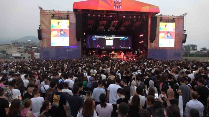 Bursa’da Ünlüler Rüzgarı