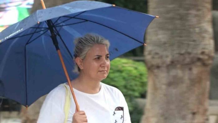 Çöl Sıcaklıklarıyla Kavrulan Denizli, Yaz Yağmuruyla Serinledi