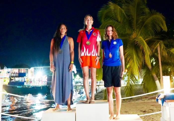 Şahika Ercümen’den İki Altın Madalya