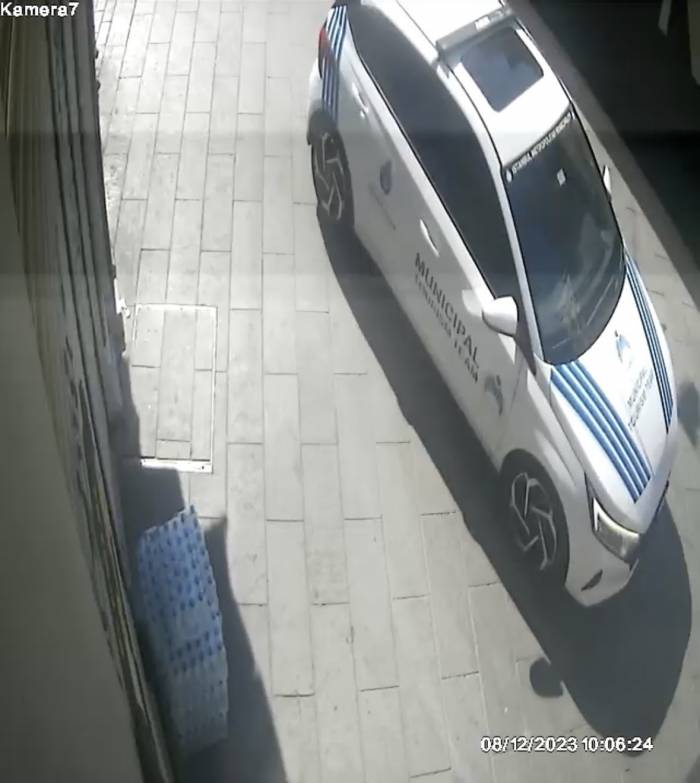 Beyoğlu’nda İbb Aracının Ezdiği Kedi Öldü: Esnaf Kediyi Defnetti