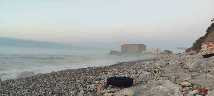 Kastamonu’da Deniz Sıcaklığı 11 Dereceye Düştü, Denizin Üzerinde Sis Bulutu Oluştu