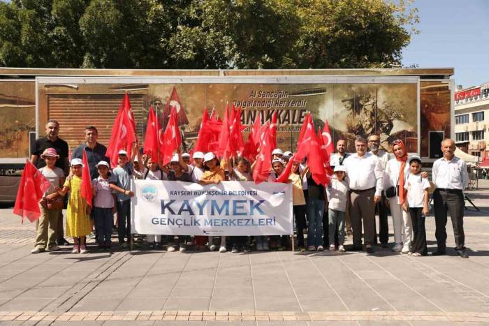Kaymek’in Minik Öğrencileri Çanakkale Ruhunu Yaşadı