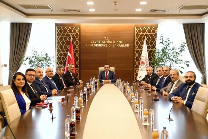 Kayso Yönetiminden Bakan Özhaseki’ye Hayırlı Olsun Ziyareti