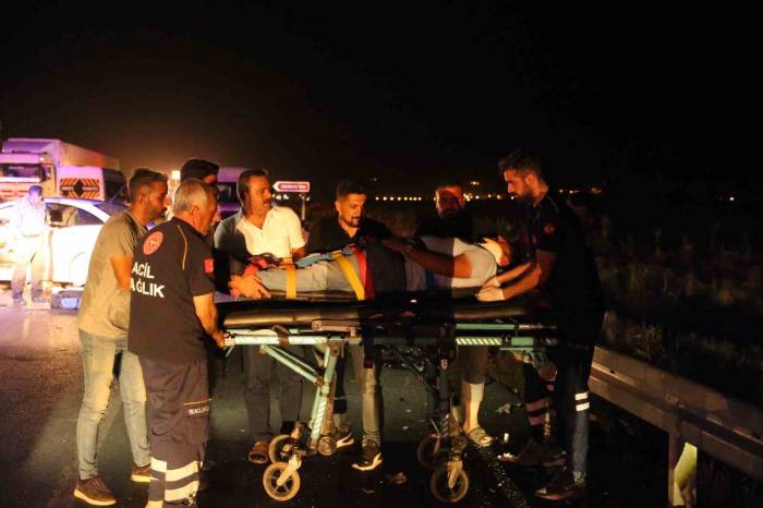 Muş’ta 6 Araç Birbirine Girdi: 3 Ölü, 8 Yaralı