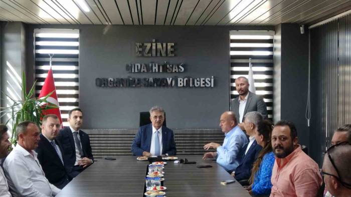 Ak Parti Genel Başkan Yardımcısı Hayati Yazıcı, Ezine Gıda İhtisas Osb Hakkında Brifing Aldı