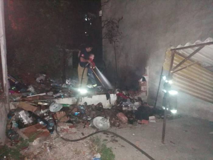 Balıkesir’de Metruk Binada Yangın