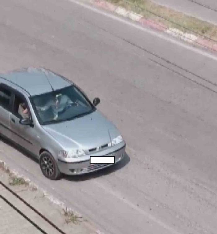 Kadın Şahsın Araç İçerisinde Darp Edildiği Anlar Kamerada