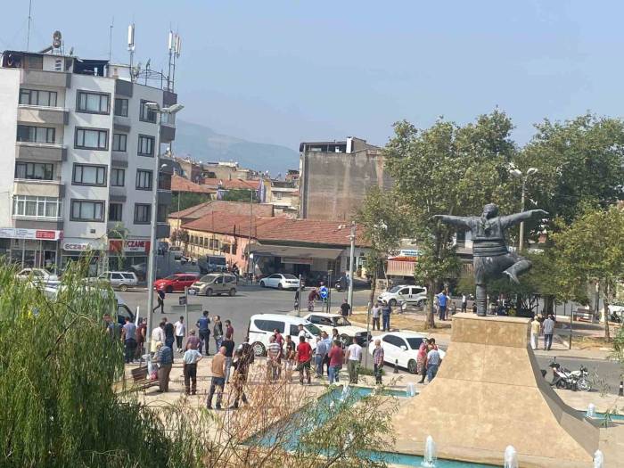 Tire’de Husumetli Gençlerin Kavgası Kanlı Bitti: 1 Ölü