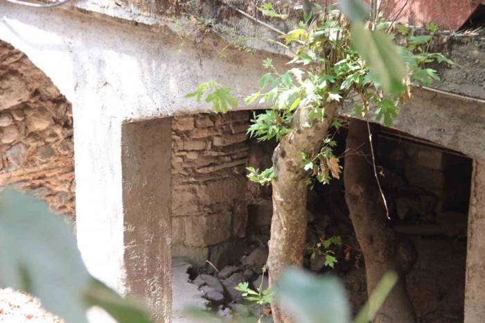 Manisa’nın Tarihi Köprüleri Beton Altında Kaldı