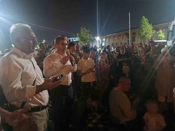 Umreciler Dualarla Uğurlandı