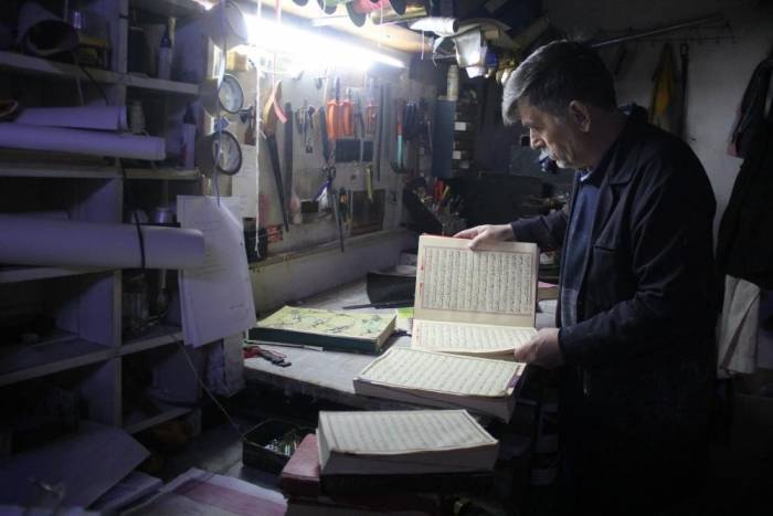 Yıpranan Kur’an-ı Kerimleri 46 Yıldır Onarıyor