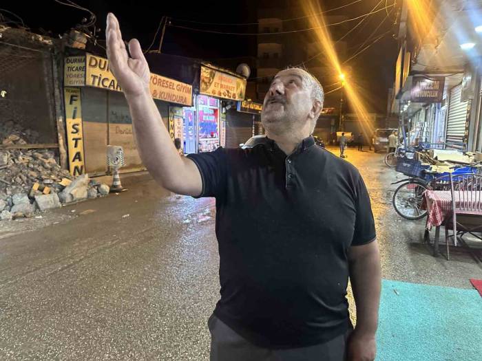 Yüksekova’da Akşam Yağan Yağmur Sevindirdi