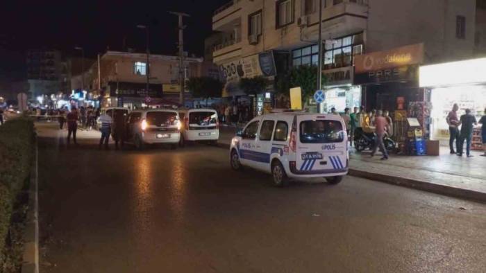 Kıraathanede Husumetlilerine Kurşun Yağdırdı: 3 Yaralı