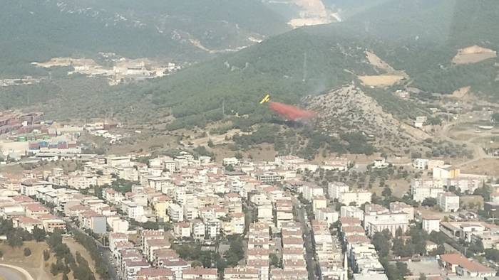 İzmir’de İki Ayrı Orman Yangını Kontrol Altına Alındı