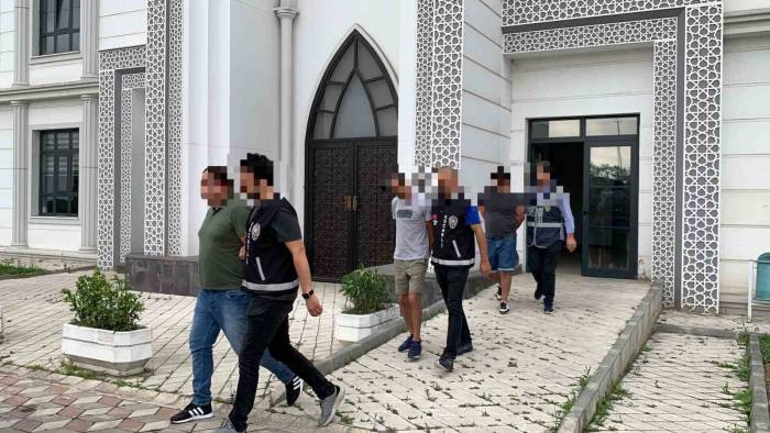329 Bin Tl Ve 2 Kilo Altın Çalmışlardı, Gürcistan’a Kaçmaya Çalışırken Yakalandılar