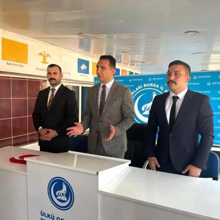 Ülkü Ocakları Bursa İl Başkanlığı’nda Bayrak Değişimi