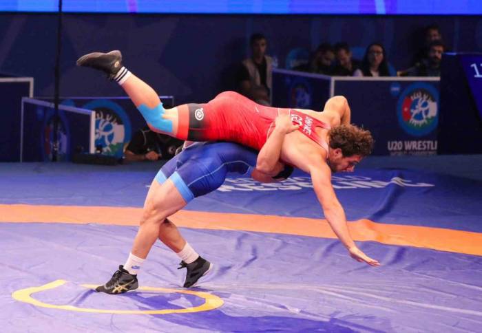 Ay-yıldızlı Sporculardan 1 Final, 2 Repesaj Hakkı