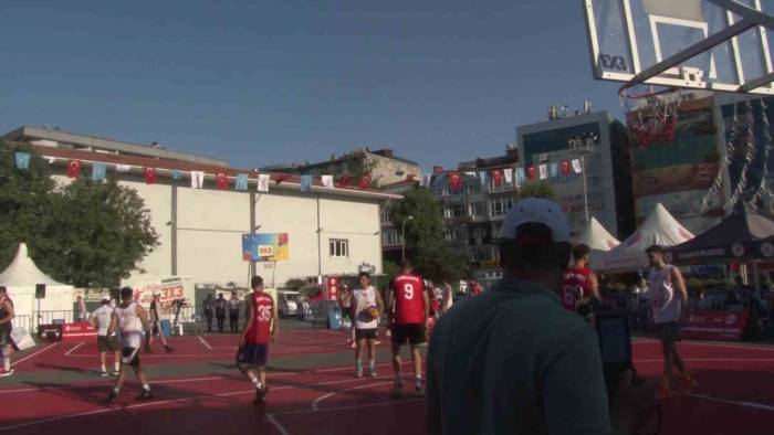 3x3 Sokak Basketbol Turnuvasına Yoğun İlgi