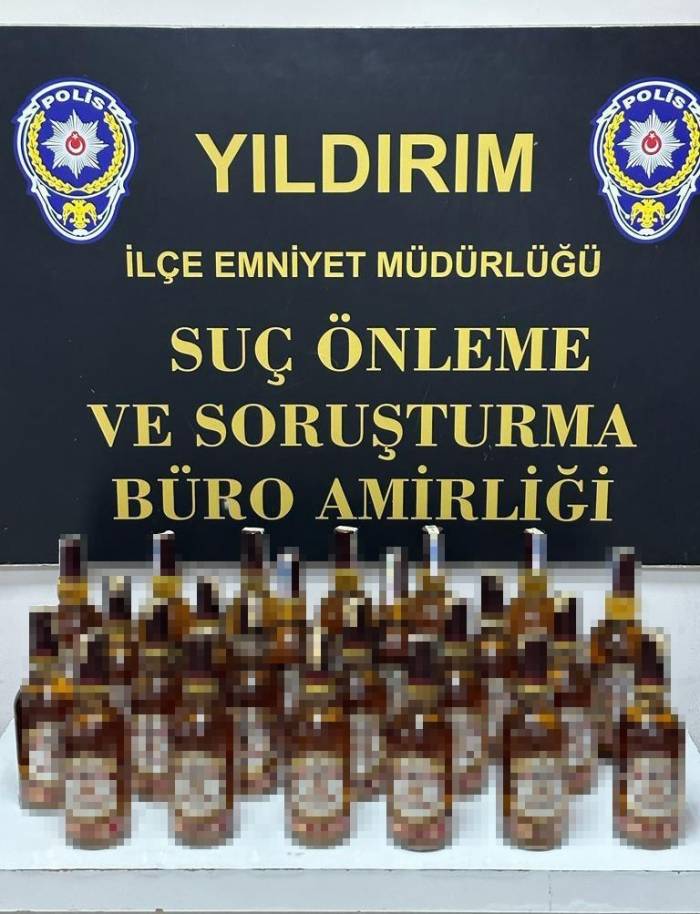 Bursa’da Durdurulan Otomobilde Kaçak İçki Ele Geçirildi