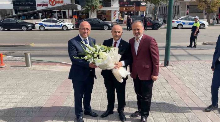 Bursa Valisi Demirtaş Törenle Karşılandı