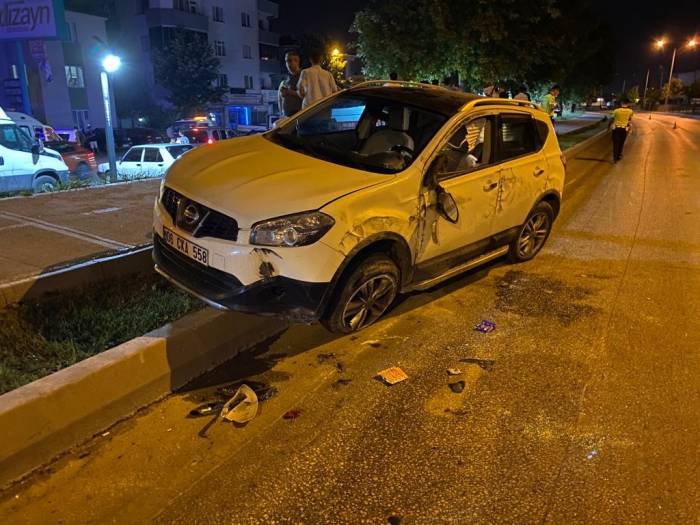 Otomobil İle Cip Çarpıştı: 1’i Çocuk 5 Yaralı