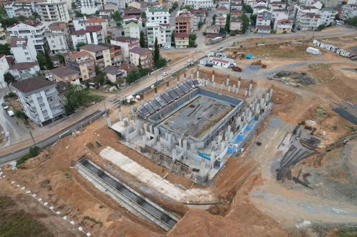 Çayırova’ya Yeni Spor Salonu