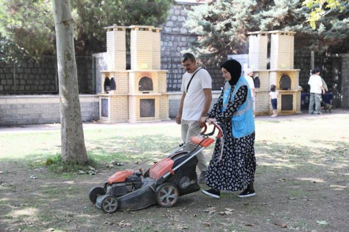 Kağıthane’de Gençler ‘Deneyim Okulu’ İle Hayata Hazırlanıyor