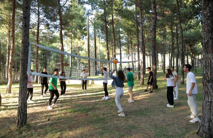 Depremzede Gençler Heyecan Bahçesinde Stres Attı