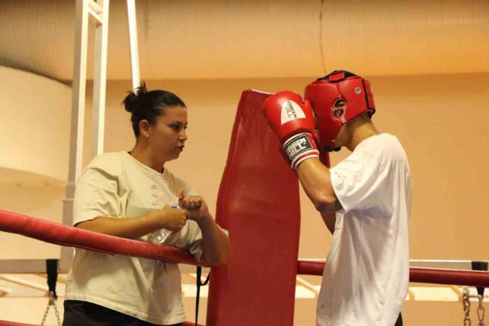 Karabüklü Boksörlerin Hedefi Altın Madalya
