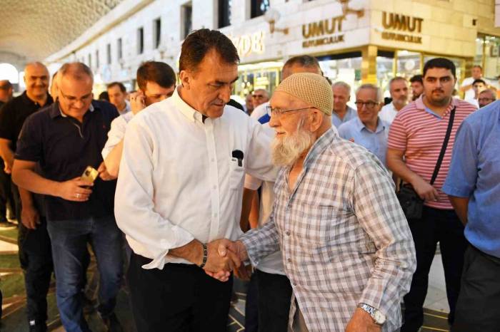 Başkan Dündar, Çarşı Esnafıyla Gönül Gönüle