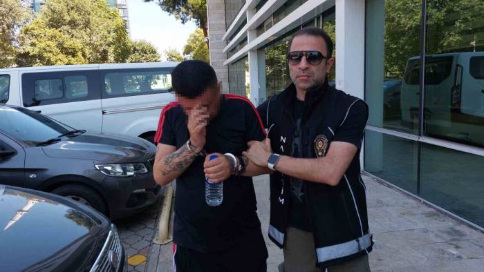 Uyuşturucudan 13 Yıl Hapis Cezası Bulunan Şahıs 5 Çeşit Uyuşturucuyla Yakalandı