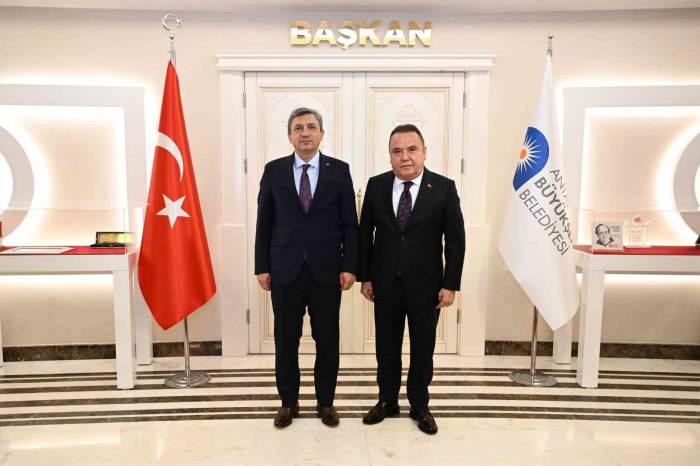 Başkan Böcek: "Valiliğimiz İle İşbirliği Halinde Güzel Hizmetler Sunacağız"