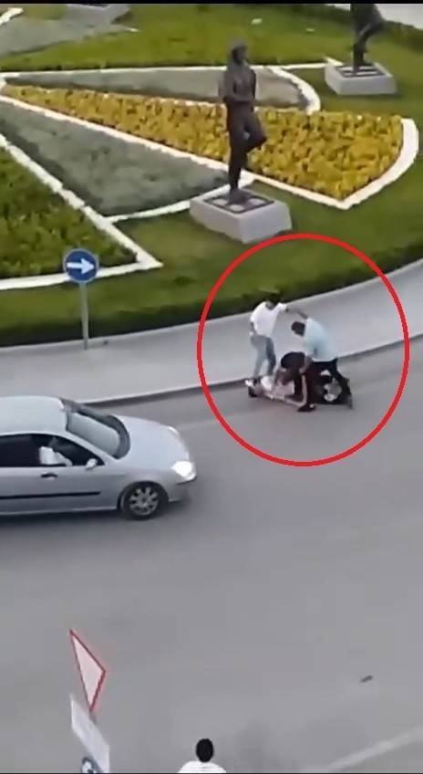 Çankırı’da 3 Kişinin Yaralandığı Bıçaklı Kavga Kamerada