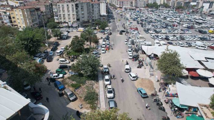 Avni Gemicioğlu’nda 2. Etap Prestij Cadde Düzenlemeleri Sürüyor