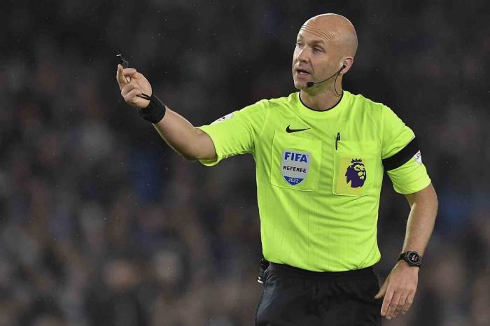 Galatasaray-molde Maçını İngiliz Hakem Anthony Taylor Yönetecek