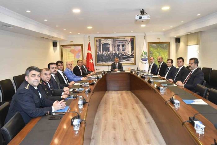 Vali Sezer Göreve Başladı