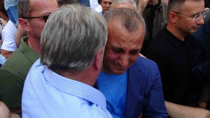 Vali Sonel’i Duygulandıran Vedalaşma