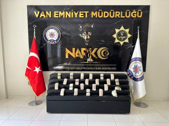 Van’da 13 Kilo 534 Gram Uyuşturucu Ele Geçirildi