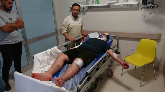 12 Kişinin Öldüğü Kazadan Yaralı Kurtulan Yolcu: “Ben Uyuyordum, Bağırma Seslerine Uyandım”