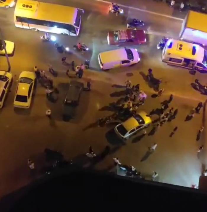 Adana’da Gelin Ve Damat Tarafları Birbirine Girdi