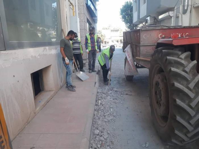 Gölbaşı Belediyesi Temizlik İşleri Çalışıyor