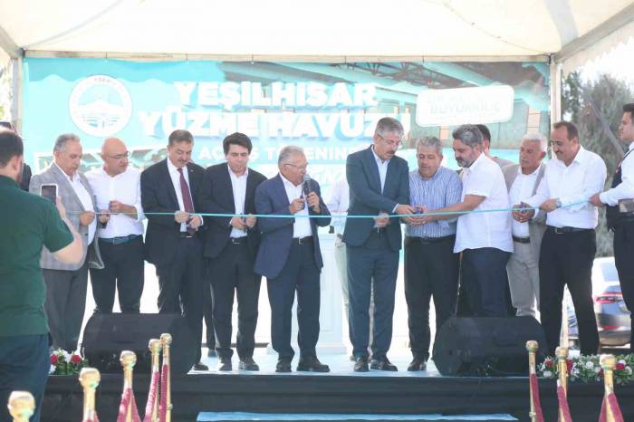 Başkan Büyükkılıç, Yeşilhisar Yüzme Havuzu’nun Açılışını Yaptı