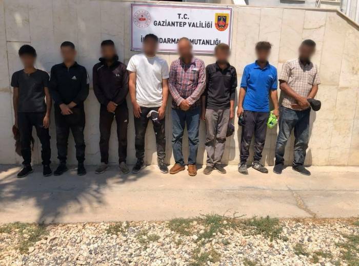 İnsan Kaçakçıları Polis Kılığında Suç İşliyor
